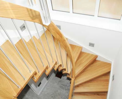 Twisting-Oak-handrail